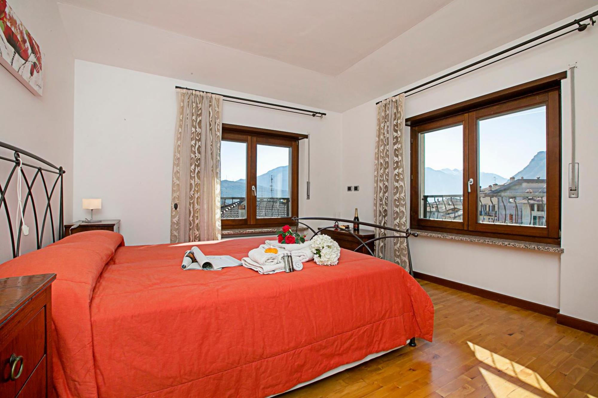 Paulie Apartment - Happy Rentals Рива дел Гарда Екстериор снимка